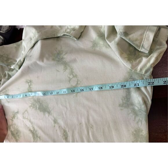 Lululemon Men’s - The Fundamental Tee in New Tide Shibori Arctic Mint - Medium - Picture 5 of 7